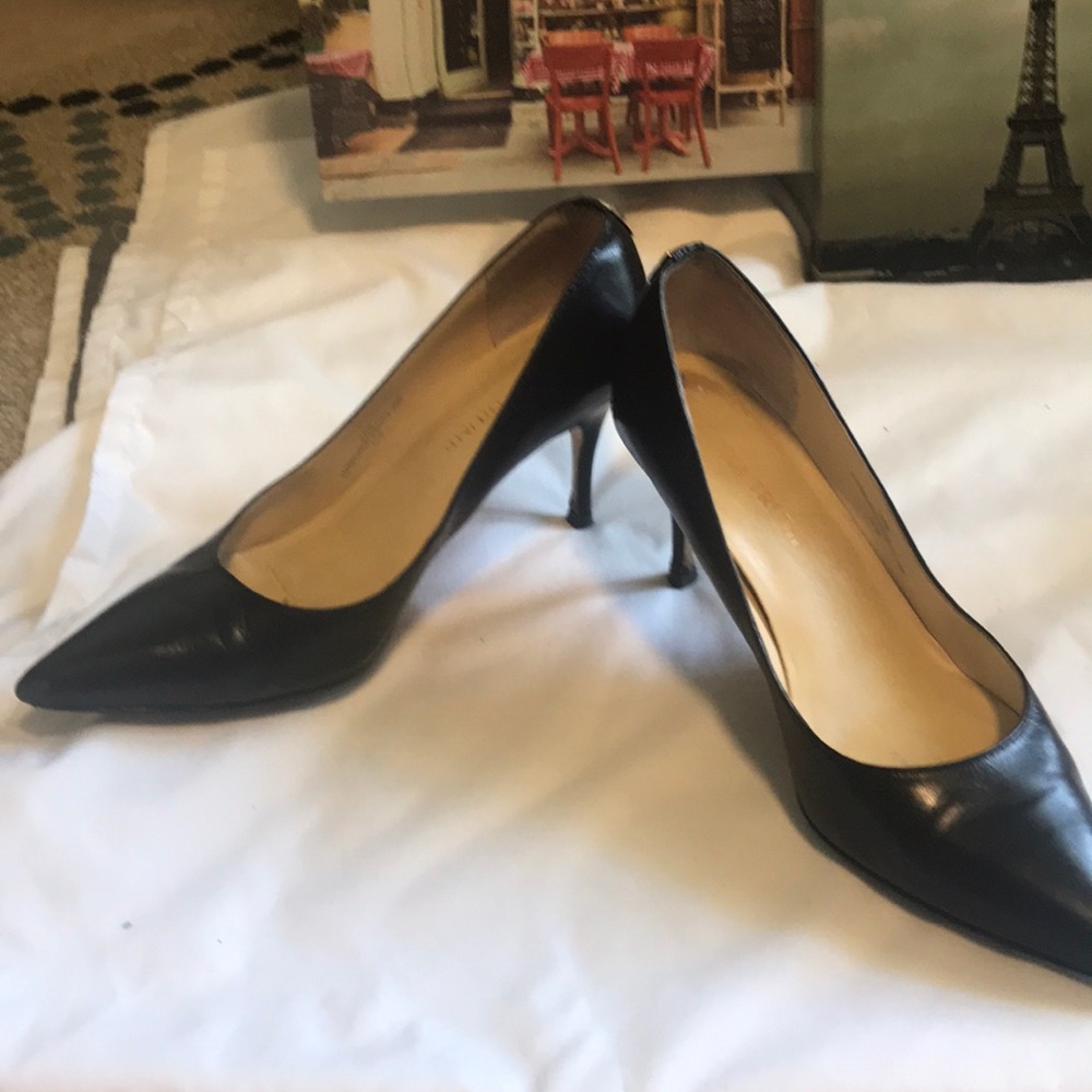 Ivanka Black Leather 3” Pump